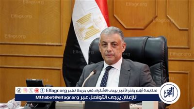 محافظ الإسماعيلية يناقش مشكلات المرافق العامة ومستوى الخدمات المقدمة للمواطنين