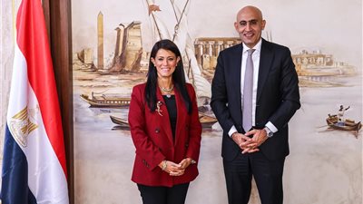 عبد اللطيف: الدولة تحرص على وضع ملف التعليم في مقدمة أولوياتها