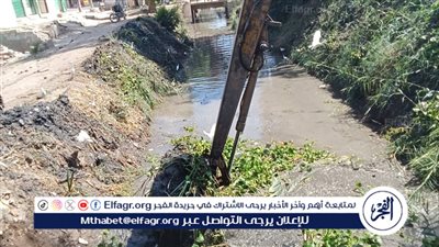 حملات مكبرة لتطهير الترع والمصارف بمراكز وقرى أسيوط 