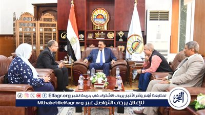 عميد المعهد العالي التكنولوجي بالعاشر من رمضان في زيارة لمطروح 