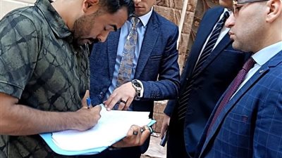 النيابة الإدارية تعاين موقع انهيار مصنع النسيج بالمحلة