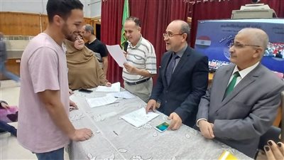 وكيل تعليم المنوفية يتابع توقيع عقود المعلمين المساعدين ويؤكد المعلم أساس تطوير التعليم