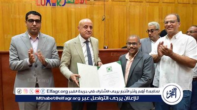 محافظ الأقصر يكرم فريق مشروع إعادة إحياء إسنا التاريخية بعد الفوز بجائزة الآغا خان العالمية للعمارة