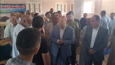 نائب محافظ الجيزة يلتقي مستثمري المنطقة الصناعية بالصف لبحث التحديات