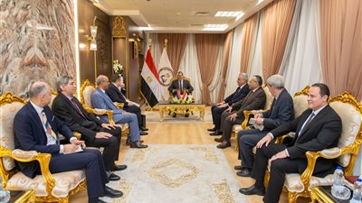 وزير الدولة للإنتاج الحربي يستقبل السفير الأرميني لبحث أوجه التعاون المشترك