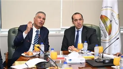 ننشر تفاصيل اجتماع وزير الشؤون النيابية ومحافظ أسوان ورئيس هيئة تنمية الصعيد