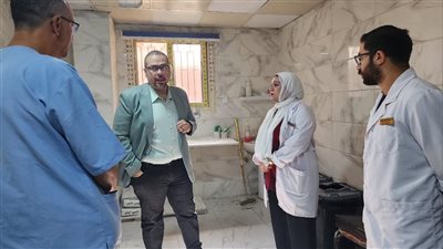 وكيل صحة الشرقية يتفقد مستشفى القنايات المركزي ويشيد بتطبيق بروتوكولات المجلس الطبي بالأقسام الحرجة