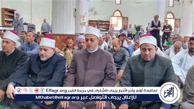وكيل أوقاف أسيوط يؤدي صلاة الجمعة بمسجد تاج الدين بقرية منقباد