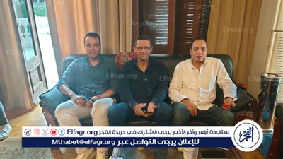 نقيب الصحفيين وأعضاء المجلس يواصلون دعمهم لاعتصام “الوفد” لليوم الرابع
