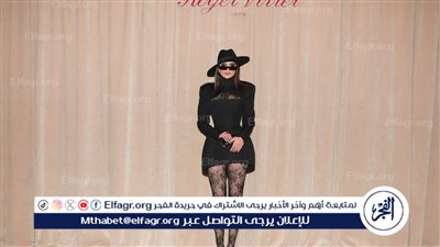 مي عمر تتألق في أسبوع الموضة في باريس 