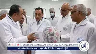 رئيس الوزراء يتفقد مصنعى المستحضرات الصيدلية الصلبة والمحاليل الوريدية ويطلع على التطويرات