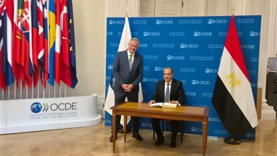 وزير الخارجية يلتقي مع سكرتير عام منظمة التعاون الاقتصادي والتنمية OECD