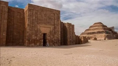 تفاصيل مثيرة في واقعة اختفاء لوحة أثرية من سقارة.. 