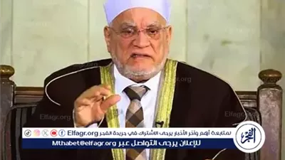 شيخ الأزهر يؤدي واجب العزاء في وفاة الدكتور أحمد عمر هاشم..ويواسي أسرته