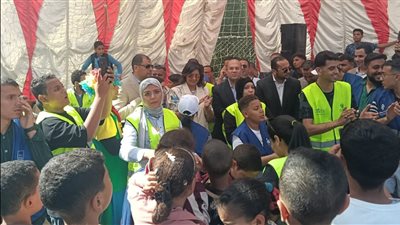 نائب محافظ الجيزة ورئيس الأمانة العامة للتحالف الوطني يطلقان فعاليات القافلة التنموية بقرية برنشت