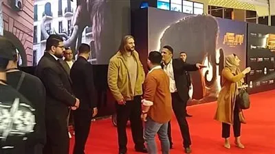 وصول الفنان أحمد البايض للعرض الخاص لـ فيلم أوسكار عودة الماموث