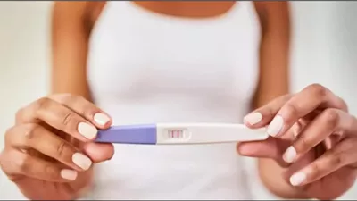 أعراض الحمل الأولى... إشارات مبكرة تكشف سر الحياة الجديدة في رحم الأم