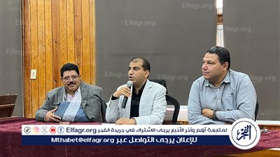 عميد كلية طب أسنان بأزهر أسيوط يلتقي أطباء الامتياز بالكلية 