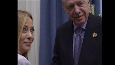 أردوغان لميلوني في قمة شرم الشيخ: تبدين رائعة (فيديو)
