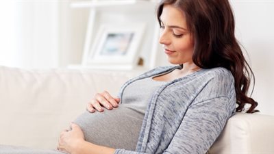 رحلة الحمل... كيف يتغير جسد المرأة شهرًا بعد شهر؟