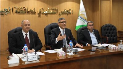 محافظ الجيزة يبحث استعدادات الفنادق والجهات التنفيذية لافتتاح المتحف المصري الكبير