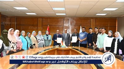 رئيس جامعة أسيوط يلتقي أسرة كلية التربية الفائزة بالمركز الأول في جائزة الجامعة للجودة والتميز