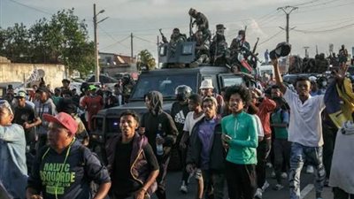 مدغشقر بعد الإطاحة بالنظام: “جيل زد” يرفع صوته بمطالب التغيير أمام الرئيس الجديد مايكل راندريانيرينا