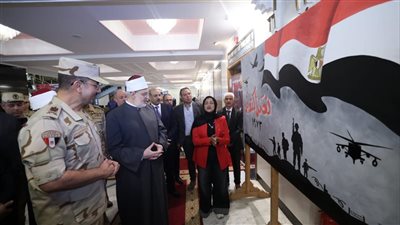 قيادات الأزهر والدفاع الشعبي يفتتحون المعرض الفني على هامش «الندوة التثقيفية الـ89»