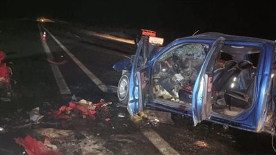 مصرع 4 أشخاص وإصابة 3 آخرين في حادث تصادم مروع بأسوان