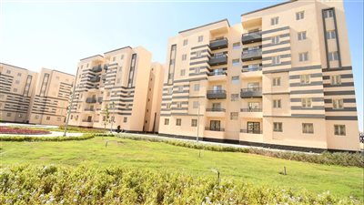 وزير الإسكان يتفقد وحدات المبادرة الرئاسية 