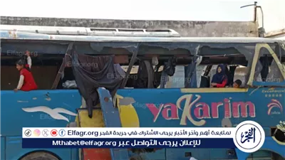 الدفاع المدني ينتشل جثامين 9 شهداء جراء قصف حافلة نازحين بغزة