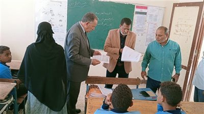 إحالة مدير مدرسة والقيادة الثانية وبعض الموجهين للتحقيق فى أسيوط لتقصيرهم في أداء عملهم 
