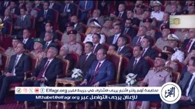 عاجل- الرئيس السيسي يشاهد فقرة 