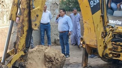 إصلاح انفجار خط مياه 600 مم مغذي للوحدة المحلية بصفط جدام بالمنوفية