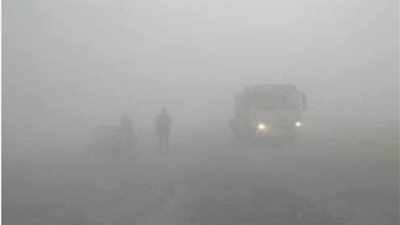 غلق طريق الإسكندرية – القاهرة الصحراوي بسبب الشبورة الكثيفة بمحور أبو ذكري