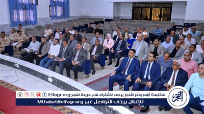 محافظ سوهاج يترأس اجتماعا لبحث الموقف التنفيذي لمشروعات المبادرة الرئاسية 