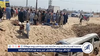 إصابة 10 أشخاص إثر انقلاب ميكروباص بصحراوي المنيا