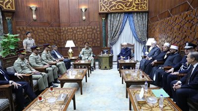 شيخ الأزهر يستقبل رئيس هيئة الأركان البريَّة الباكستانيَّة لبحث تعزيز التعاون المشترك