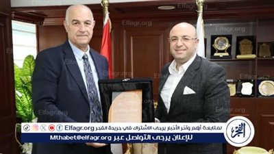 محافظ بني سويف يبحث مع مسؤولي 