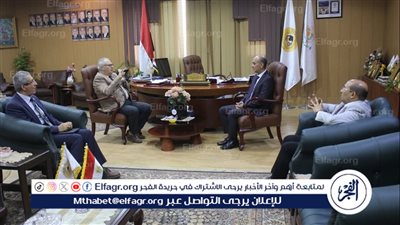 جامعة المنصورة تستقبل وفد المجلس العربي للاختصاصات الصحية في إطار تجديد الاعتماد البرامجي للأقسام الإكلينيكية بكلية الطب