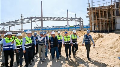 رئيس الهيئة العربية للتصنيع يتفقد أعمال إنشاء مصنع تدوير المخلفات الصلبة بمدينة بلقاس بمحافظة الدقهلية