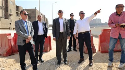 محافظ الجيزة يعاين الحالة العامة للطرق والمحاور المرورية المؤدية للمتحف المصري الكبير