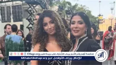 منى زكي تخطف أنظار العالم في فعالية 