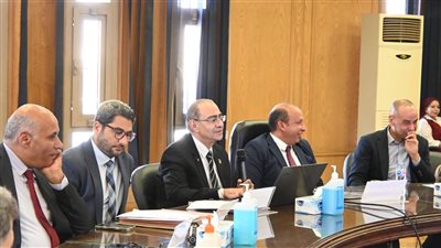 مجلس إدارة مستشفيات جامعة القاهرة يناقش خطط تطوير الأداء الجراحي