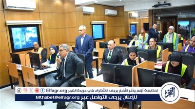  محافظ الدقهلية يتابع من مركز سيطرة الشبكة الوطنية محاكاة التعامل مع مياه الأمطار وحركة المواقف ومستوى النظافة