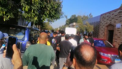 تشييع جثمان المصور ماجد هلال من مسجد مقابر الشموت في بنها