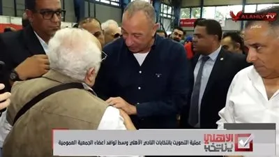 الخطيب يصل مقر الأهلي للتصويت في انتخابات القلعة الحمراء وسط حضور جماهيري كبير