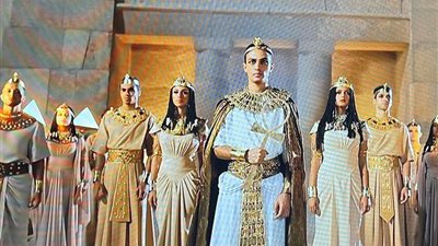 صور.. سلمي أبو ضيف وهدي المفتي واحم غزي ومالك يشاركون فى إحتفالية افتتاح المتحف المصري الكبير