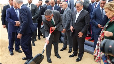 محافظ الجيزة يشهد وضع حجر الأساس لمصنع مجموعة المنصور للسيارات بمدينة السادس من أكتوبر