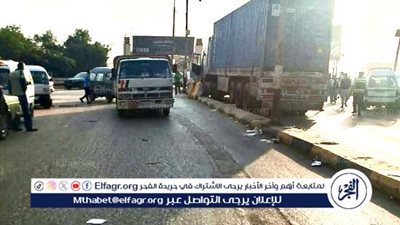 شلل مروري بسبب تعثر تريلا في مدخل بنها